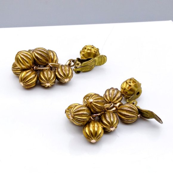 Vintage Cluster Dangle Earrings, Dangling Gold Tone Fluted Beads, Retro Chic - Picture 5 of 5